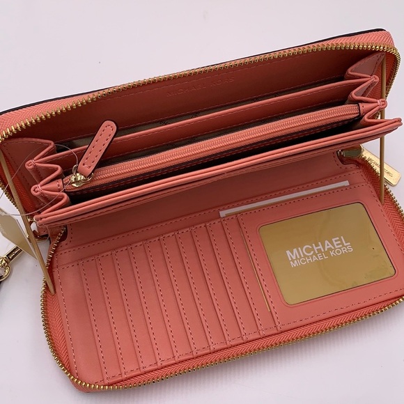 MICHAEL KORS Jet Set Travel Large Travel Continental Leather
Color: SHERBERT - Picture 14 of 16